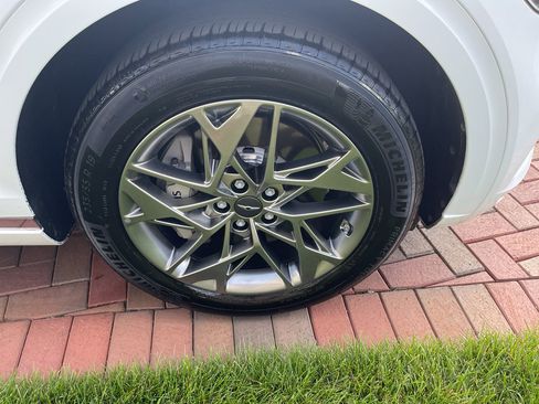 Used 2025 Genesis GV70 2.5T image 6