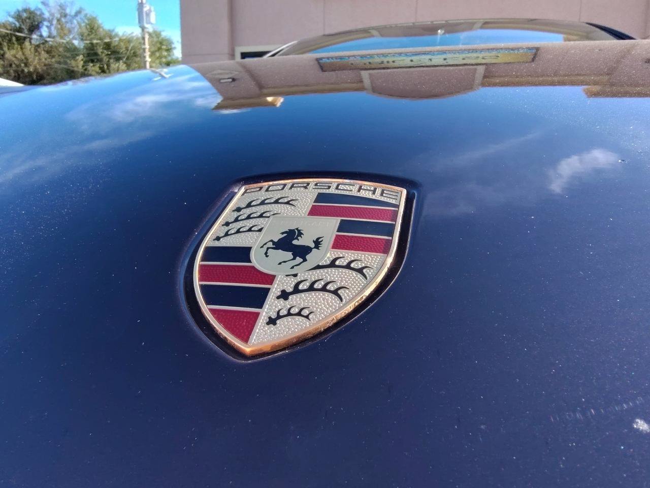 Used 2018 Porsche Panamera RWD image 11