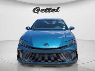 Used 2025 Toyota Camry SE w/ Convenience Package FWD video 2