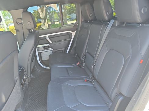 Certified 2024 Land Rover Defender 130 X-Dynamic SE AWD/4WD image 14
