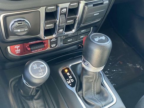 Used 2024 Jeep Wrangler Unlimited Rubicon w/ Safety Group image 11