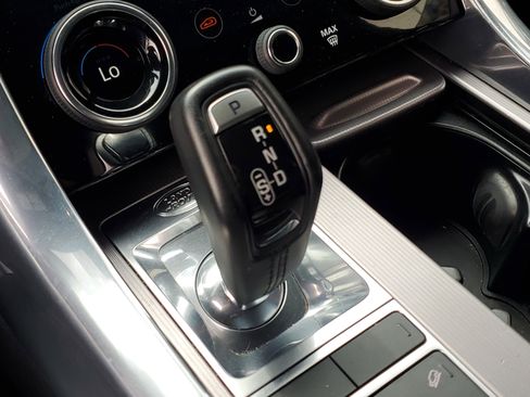Used 2019 Land Rover Range Rover Sport HSE image 25