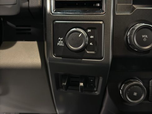 Used 2022 Ford F350 XLT w/ XLT Value Package image 12