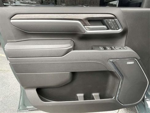 Certified 2025 Chevrolet Silverado 2500 LTZ w/ LTZ Plus Package image 19