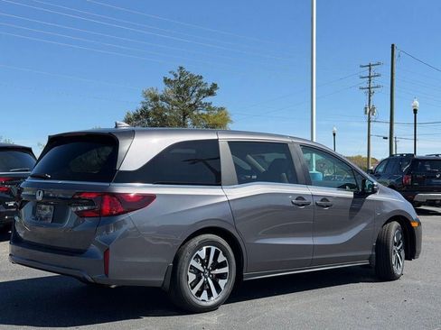 New 2026 Honda Odyssey EX-L image 6