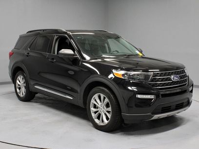 Certified 2023 Ford Explorer XLT w/ Equipment Group 202A