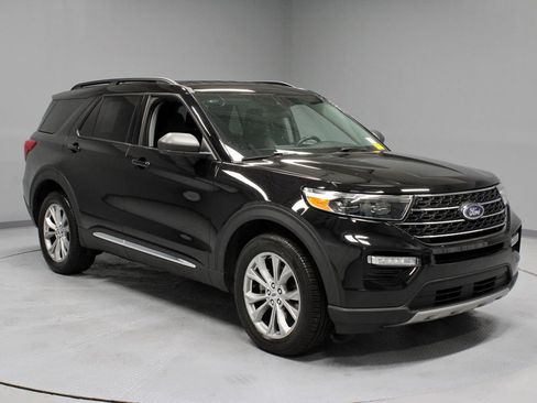 Certified 2023 Ford Explorer XLT w/ Equipment Group 202A AWD/4WD image 1