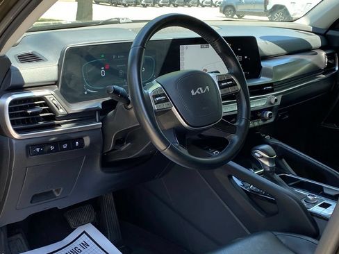 Used 2025 Kia Telluride S AWD/4WD image 9
