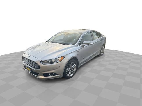 Used 2016 Ford Fusion Energi Titanium w/ Driver Assist Package image 3
