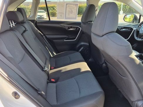 Used 2025 Toyota RAV4 XLE FWD image 7