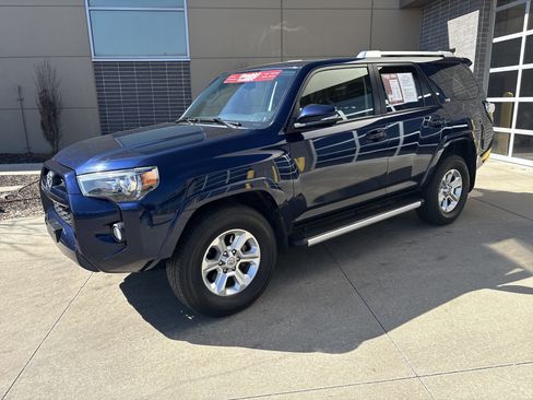 Used 2017 Toyota 4Runner SR5 Premium image 5
