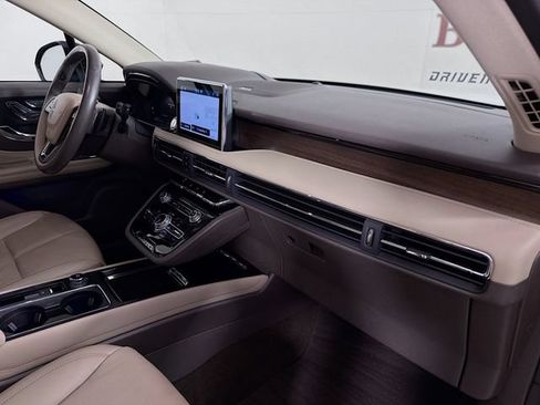 Certified 2022 Lincoln Corsair Reserve w/ Luxury Package FWD image 35