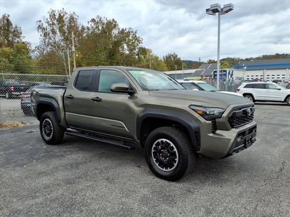 Used 2025 Toyota Tacoma SR5