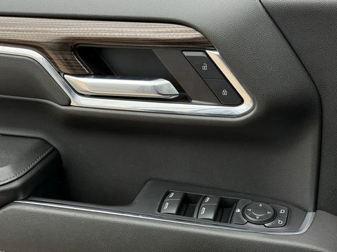 Used 2024 Chevrolet Silverado 1500 LT image 20