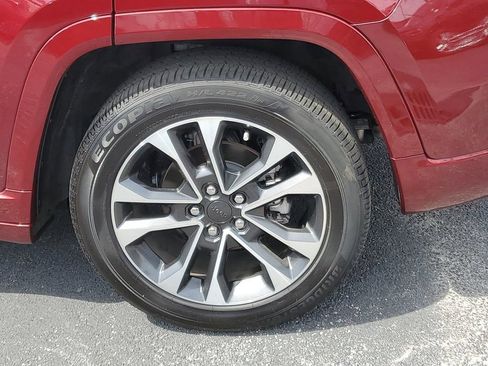 Used 2024 Jeep Grand Cherokee Overland w/ Luxury Tech Group IV AWD/4WD image 5
