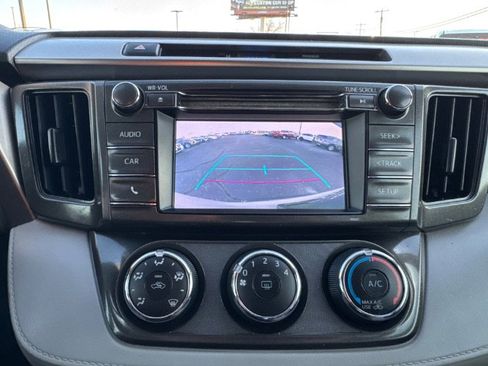 Used 2015 Toyota RAV4 LE image 12