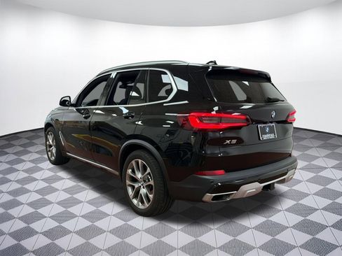 Used 2022 BMW X5 xDrive40i w/ Premium Package image 3