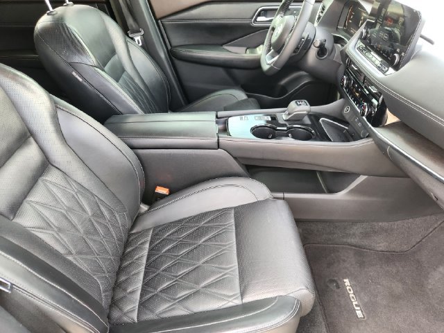 Used 2021 Nissan Rogue Platinum FWD image 15