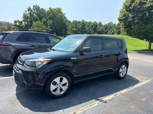 Used 2016 Kia Soul w/ Convenience Package FWD image 4