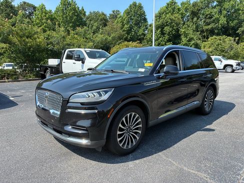 Used 2022 Lincoln Aviator Reserve w/ Elements Package Plus RWD image 2