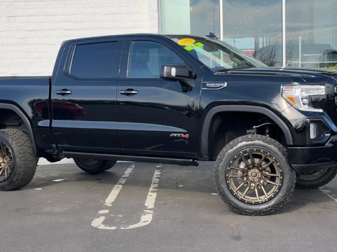 Used 2021 GMC Sierra 1500 AT4 image 2