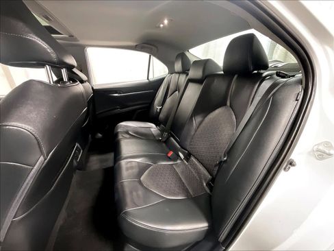 Used 2021 Toyota Camry XSE w/ Navigation Upgrade Package image 15