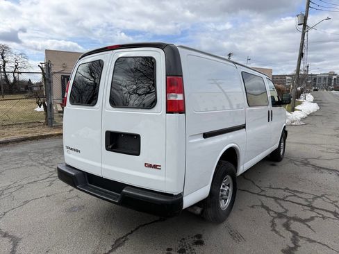 Used 2020 GMC Savana 2500 RWD image 5