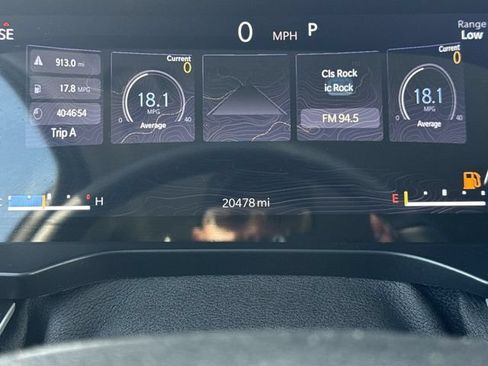 Used 2023 Jeep Grand Cherokee Laredo w/ Luxury Tech Group I AWD/4WD image 12