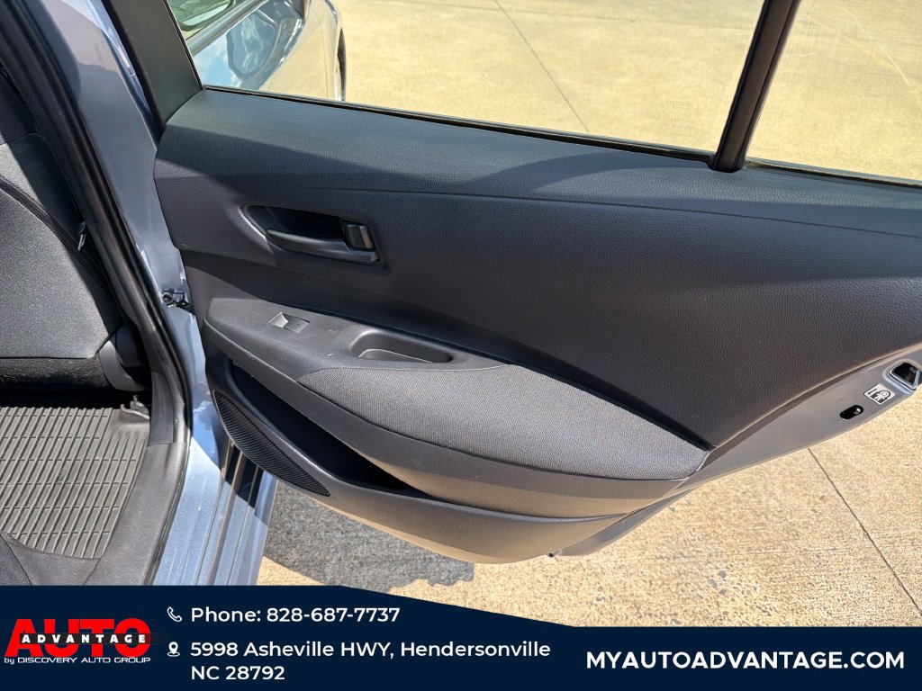Used 2022 Toyota Corolla LE FWD image 28