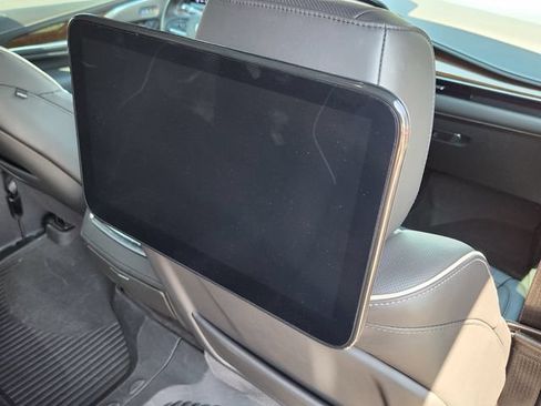 Used 2024 Cadillac Escalade Sport Platinum w/ LPO, ONYX Package AWD/4WD image 29