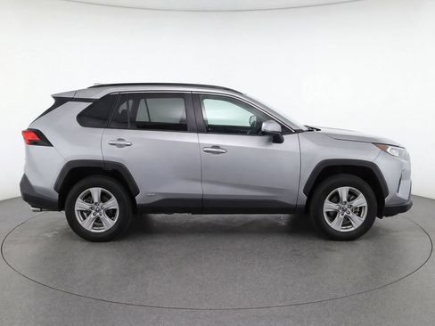 Used 2023 Toyota RAV4 XLE w/ Convenience Package AWD/4WD image 8