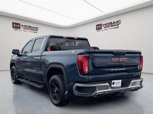 Used 2022 GMC Sierra 1500 SLT w/ SLT Convenience Package image 5