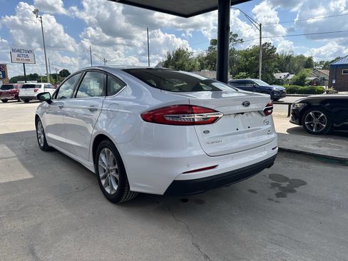 Used 2020 Ford Fusion SE FWD image 6