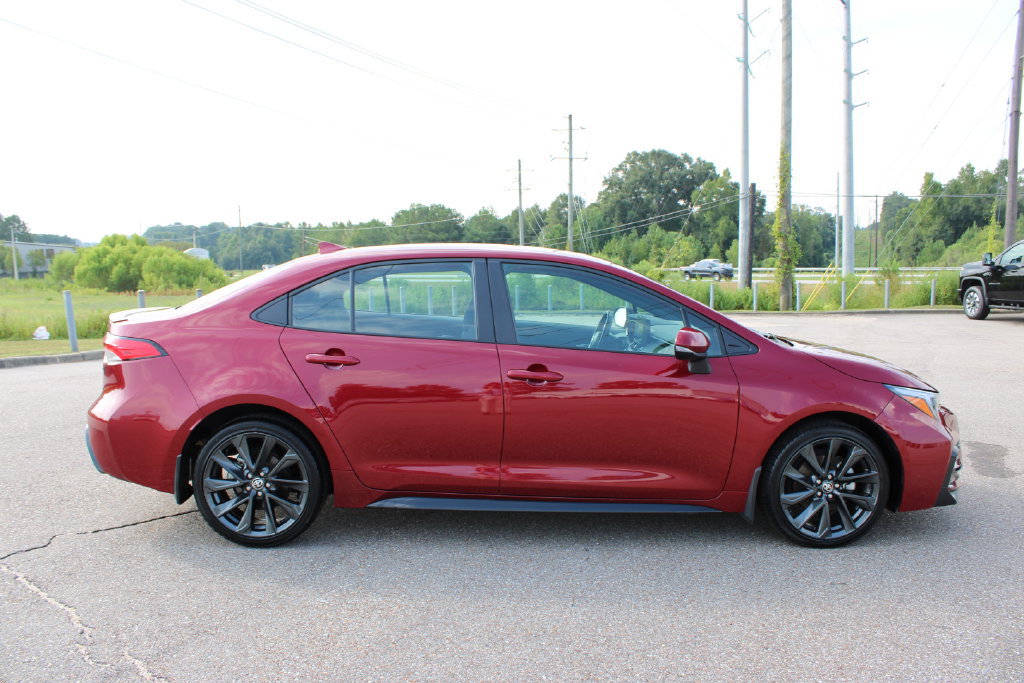 Used 2025 Toyota Corolla SE FWD image 6