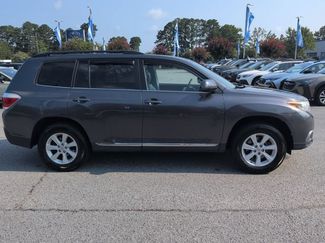 Used 2013 Toyota Highlander SE AWD/4WD video 2