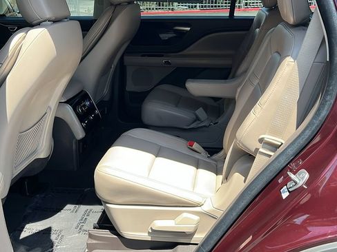Certified 2024 Lincoln Aviator 2WD w/ Premium Package image 10