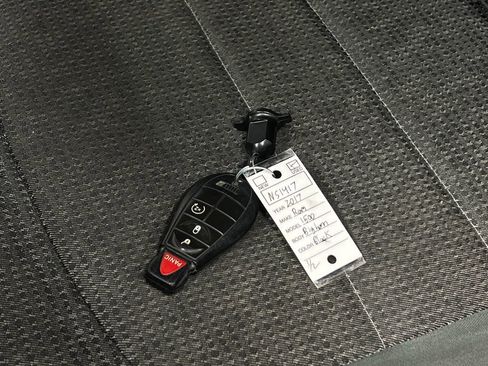 Used 2017 RAM 1500 Big Horn AWD/4WD image 40