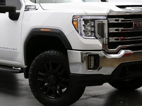 Certified 2022 GMC Sierra 3500 SLE w/ SLE Convenience Package image 3