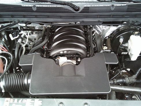 Used 2018 Chevrolet Silverado 1500 LT w/ All Star Edition AWD/4WD image 23