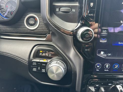 Used 2021 RAM 1500 Limited AWD/4WD image 13