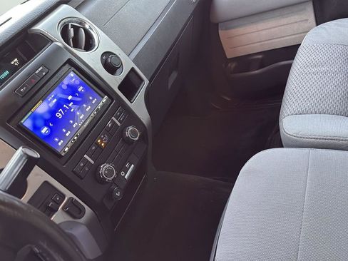 Used 2011 Ford F150 XLT w/ XLT Chrome Pkg image 14