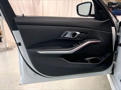 Used 2023 BMW 330i Sedan w/ M Sport Package image 22