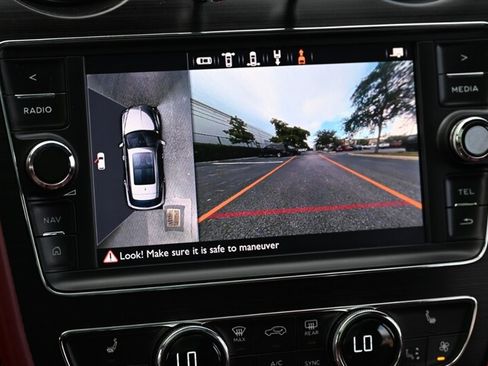 Used 2019 Bentley Bentayga AWD/4WD image 43