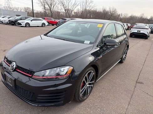 Used 2017 Volkswagen GTI Sport image 4
