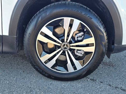 Used 2025 Mercedes-Benz GLB 250 GLB 250 image 10