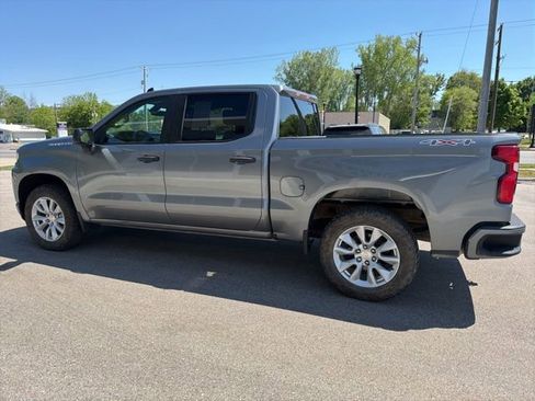 Used 2021 Chevrolet Silverado 1500 Custom AWD/4WD image 5