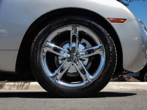 Used 2005 Chevrolet SSR w/ Preferred Equipment Group RWD image 24