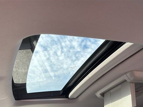 Used 2017 Honda Pilot Touring image 29