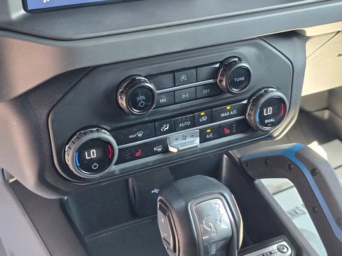 Used 2024 Ford Bronco Black Diamond AWD/4WD image 20
