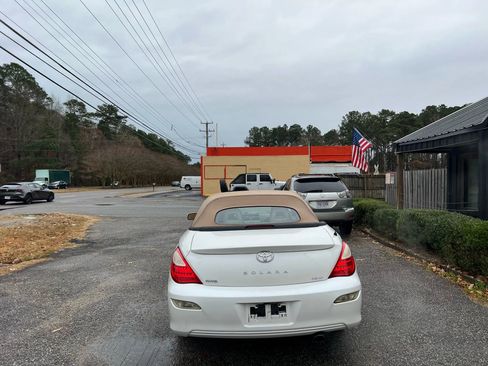 Used 2007 Toyota Solara SLE image 6